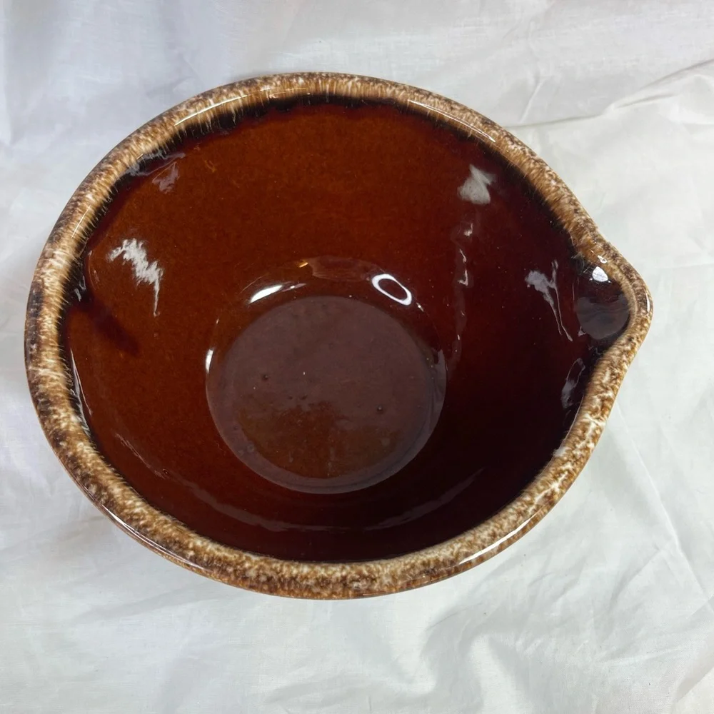 ⭐️Vintage Hull Pottery Mixing Bowl 8” Lip Batter Bowl